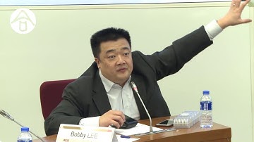 Bitcoins vs banks: anonymity vs security