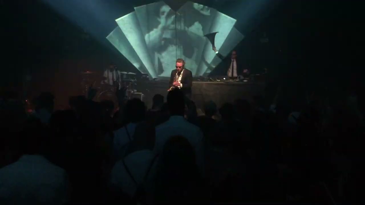 MAX THE SAX TRIO LIVE