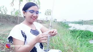 Mancing di sungai kampung pedesaan di temani udara pagi yang sejuk