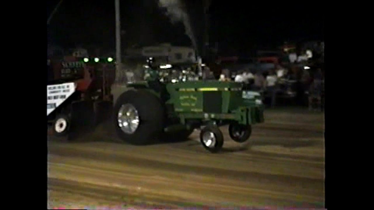Illinois Tractor Pulling Association 1993 Nashville, Illinois 10,000