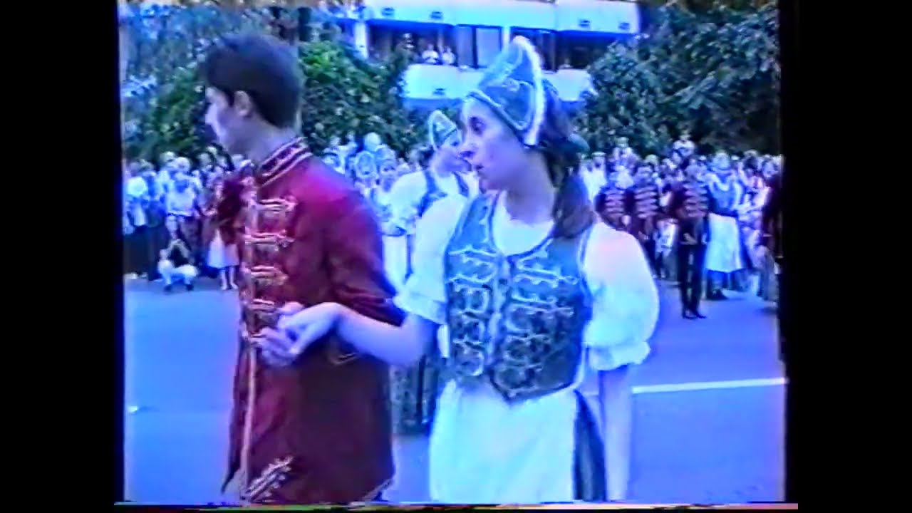 Történelmi kavalkád, Szentes 2000.04.30. - 10. rész Palotás tánc, Petöfi Sándor Általános Iskola