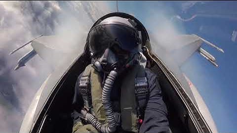 Offensive BFM dogfight eating some G