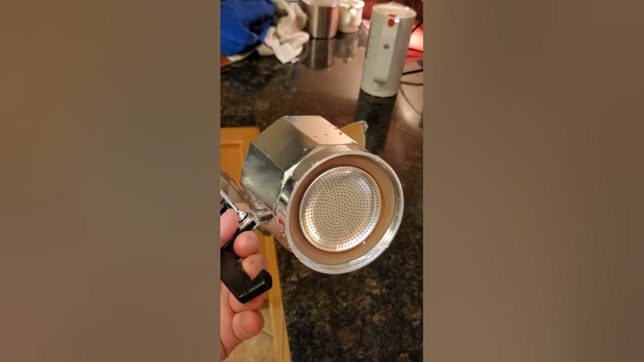 How a stovetop espresso machine works YouTube