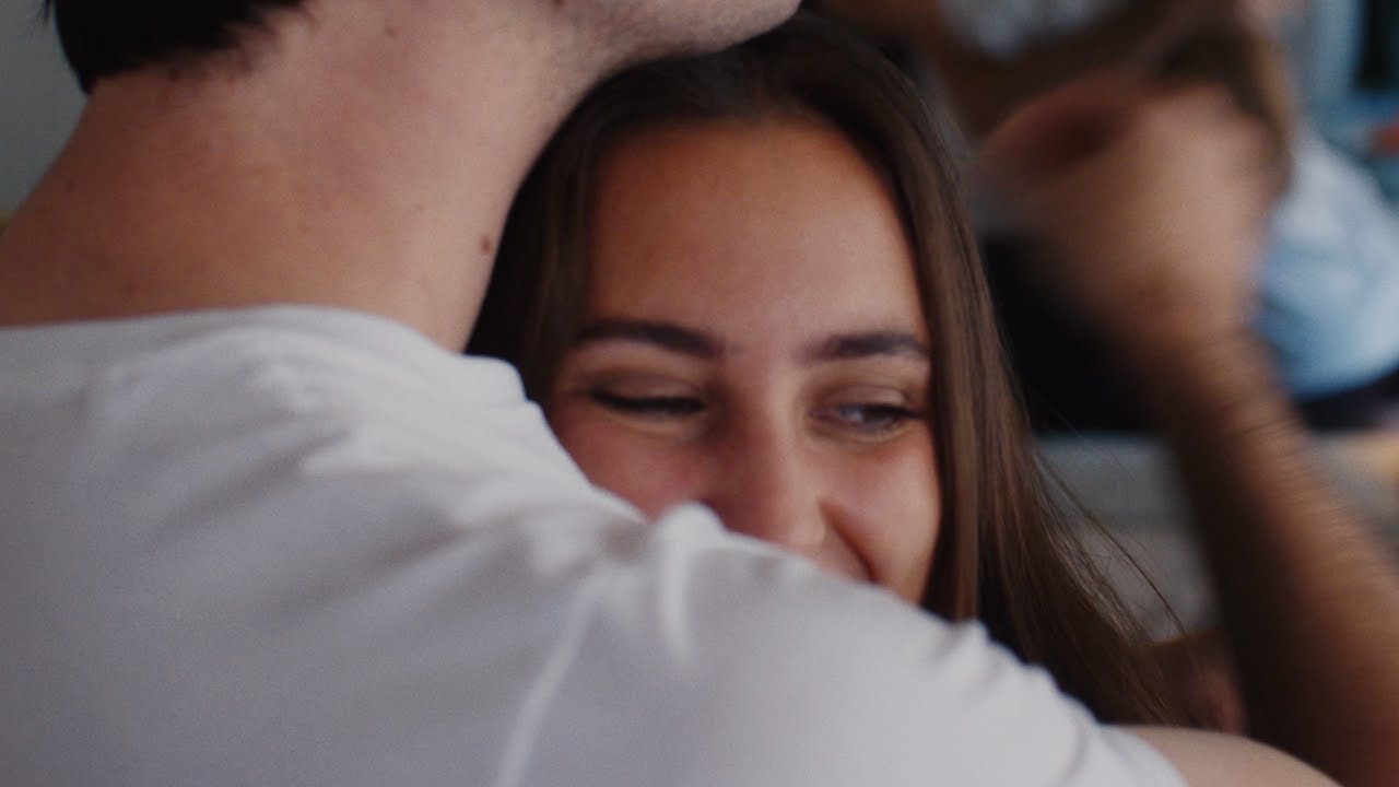 Mon rôle dans le clip (FÉLIX RADU) PARLER C'EST DÉJÀ FAIRE L'AMOUR