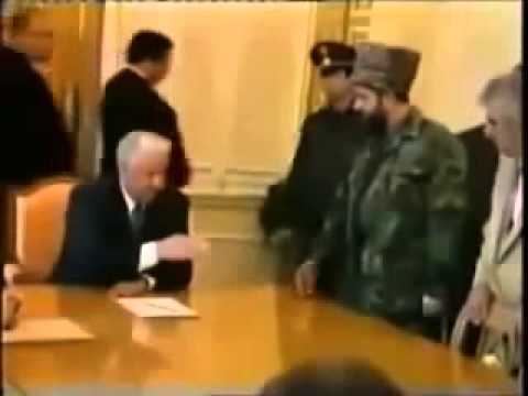 Ельцин уходит в отрыв!из YouTube · Длительность: 1 мин3 с Ельцин уходит в отрыв!из YouTube · Длительность: 1 мин3 с