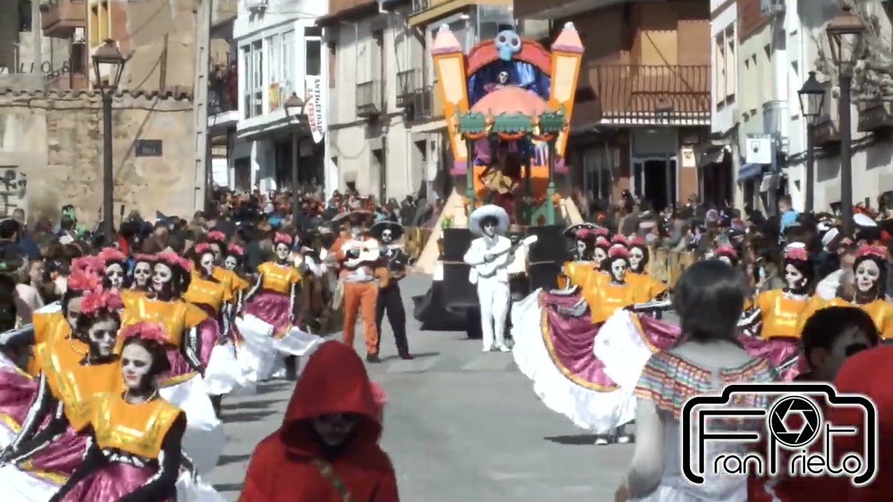 Carnavales de Cebreros 2026. Desfile de comparsas y carrozas domingo 15 de febrero de 2026. Vídeo 34