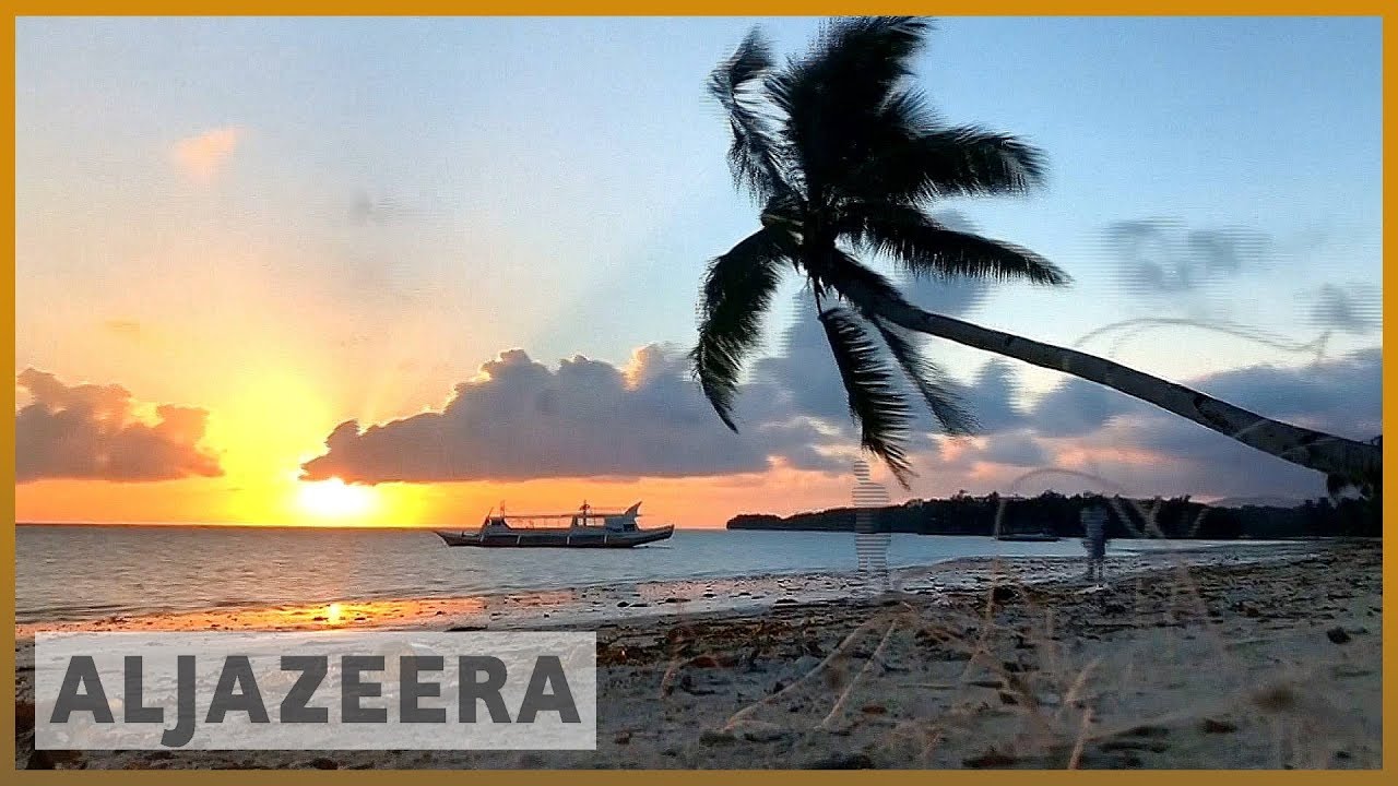🇵🇭 إعادة فتح جزيرة بوراكاي السياحية في الفلبين | الجزيرة الإنجليزية
