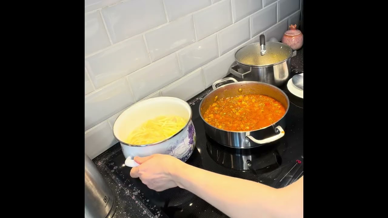 Makaroneky Zor xosh / färsk pasta