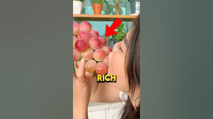 Why ONLY Rich People Eat Fruit In Japan! 🤯 #japan #shorts