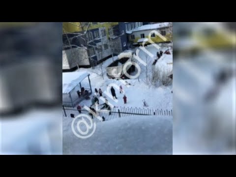 Город сургут детский сад микимаус. Город сургут детский сад микимаус. Газонные фигуры микки маус. Садик микимаус в сургуте. Микки маус сургут.