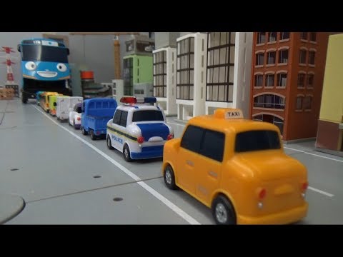 꼬마버스 타요 10대 자동차 커다란 버스 안으로! 장난감 놀이 Tayo The Little Bus 10 Cars are on the big bus! toys play