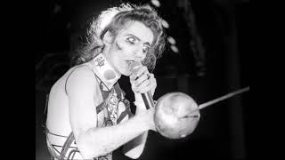 Watch Alice Cooper I Better Be Good video