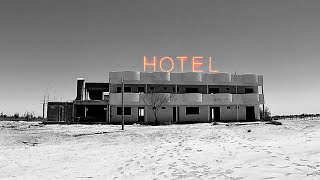 Hotel abandonado en la Playa / Sonora, México