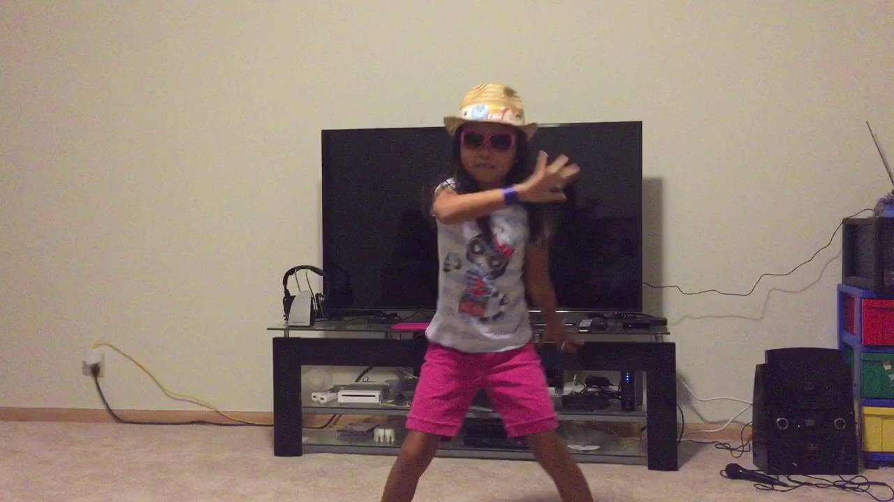camera iphone 8 plus apk Uptown Funk -- Bruno Mars -- awkward dance move