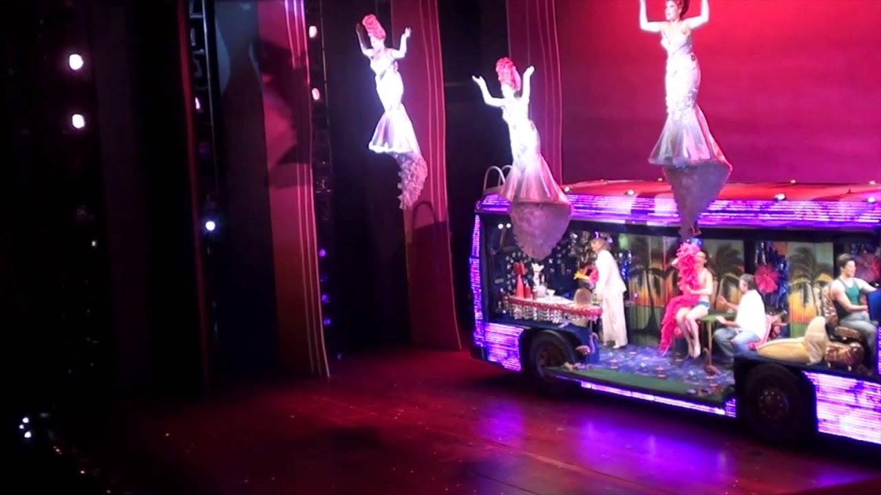 Priscilla, Rainha do Deserto Brasil - Girls Just Wanna Have Fun