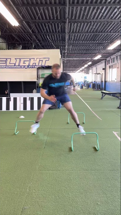 Single Leg Linear Hurdle Hop to Lateral Bound (Continuous)