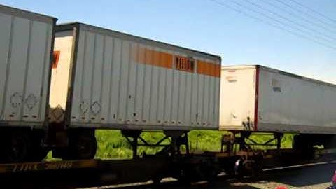 Norfolk Southern 20E Powers Through Bound Brook NJ