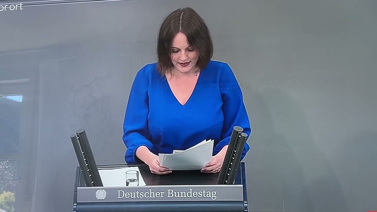 𝐉𝐞𝐬𝐬𝐢𝐜𝐚 𝐑𝐨𝐬𝐞𝐧𝐭𝐡𝐚𝐥  𝐒𝐏𝐃