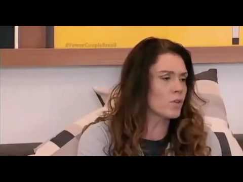 Gretchen tenta tirar Laura do sério