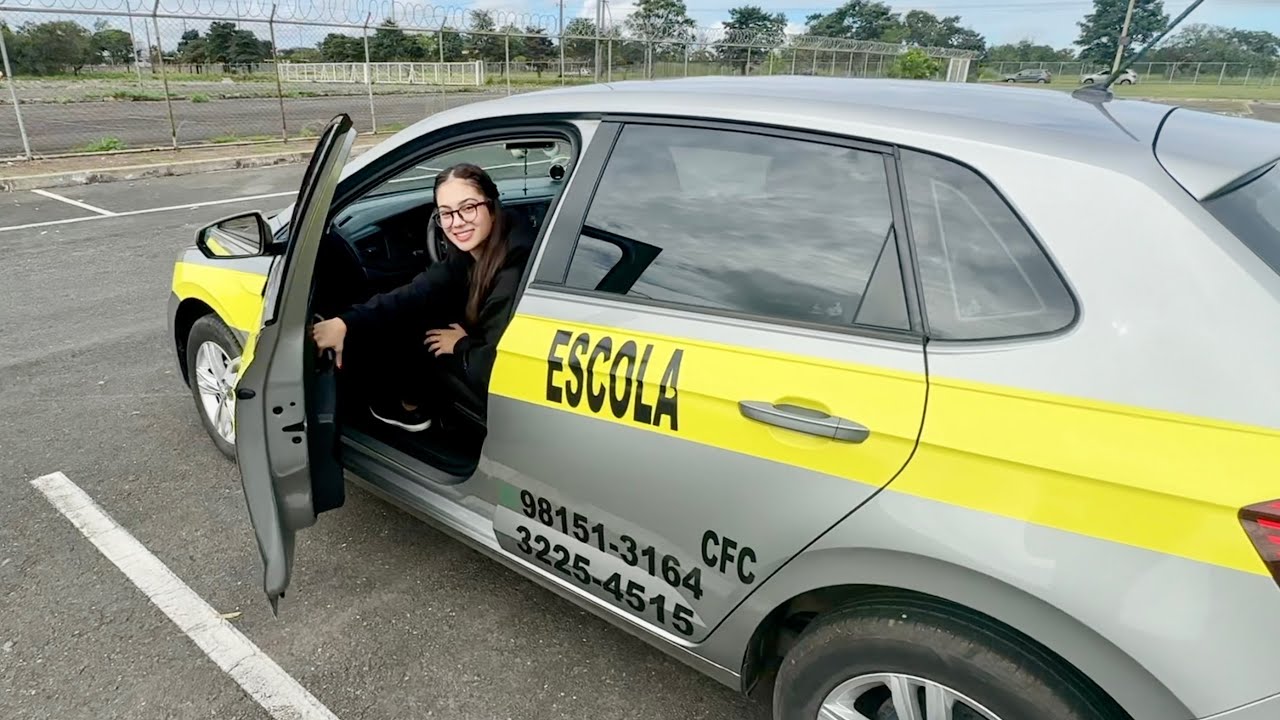 MINHA ROTINA NA AUTOESCOLA - FIZ TODAS AS AULAS E TÔ PRONTA PRA PROVA DE VOLANTE!