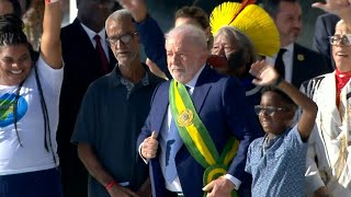 Download Lagu Brazil's Lula receives presidential sash as he begins third term | AFP MP3