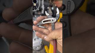YES mechanics use pliers on a Daily Basis replacing crankshaft position sensor 2.0t Audi VW knipex