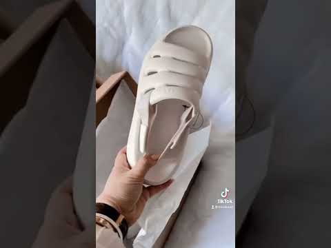 Video: Apakah sandal ugg meregang?