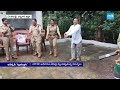 డ్యాన్సులతో అవహేళన చేసిన పోలీసులు | Police Dance in Independence Day Celebration @SakshiTVLIVE