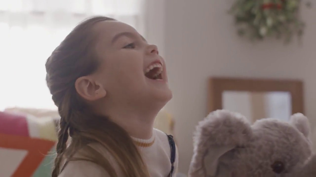 Chappet ~ A Talking Button that Connects Hearts