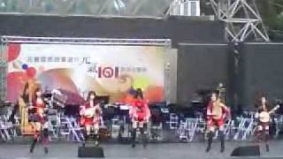 20120211 大安森林公園 無双樂團 - 夜來香.MP4