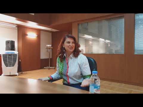 ადამიანების უმრავლესობა ცხოვრებას მიუყვება, როგორც თევზი დინებას