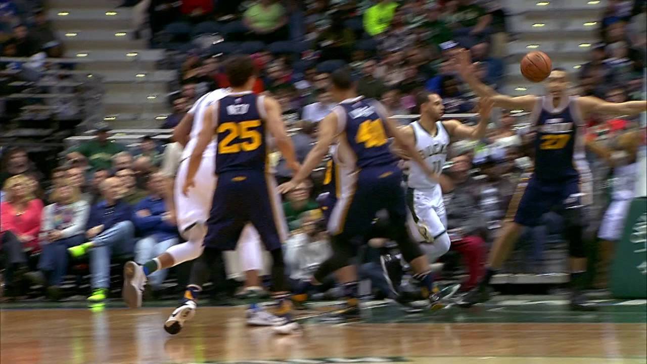 Milwaukee Bucks Top 10 Plays of the 2015-2016 Season - YouTube