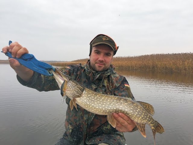 Риболовля на річці Прип'ять! Щука на воблери!