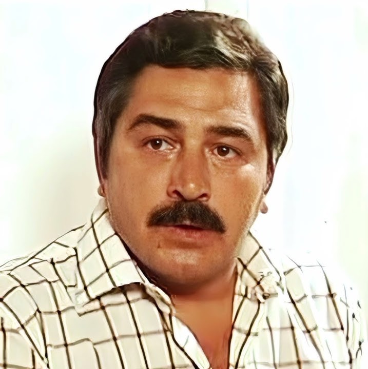 Renzo Montagnani nel film , la Moglie Vergine 1975 .