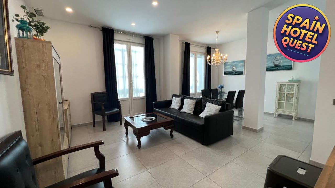 Piso deluxe en pleno centro - San Juan 39 | Chipiona, Spain | Hotel Review ⭐