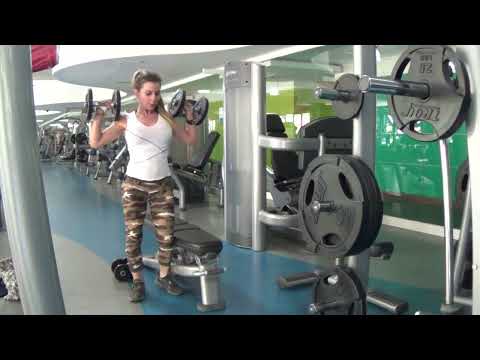 Fit Gym Clip Ejercicios para los Hombros -  Minute Shoulder Exercises at the Gym - Monica Fit