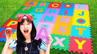 ABC Song! Learn the alphabet with a puzzle mat Nursery Rhymes