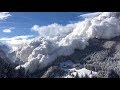 Une impressionnante avalanche dferle sur vinadi en suisse