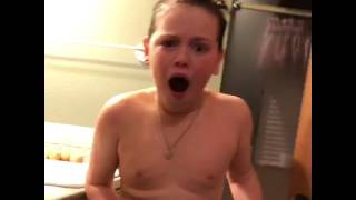 Download Lagu Mom Frightens Son After Shower MP3 Download Lagu Mom Frightens Son After Shower MP3