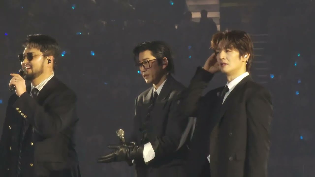 god 첫인사 | 20251205 iconic box