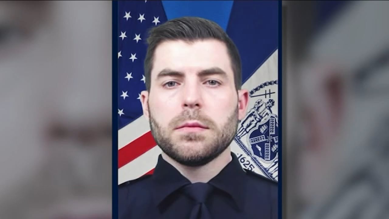 NYPD officer shot, killed during Queens traffic stop; 2 men in custody ...