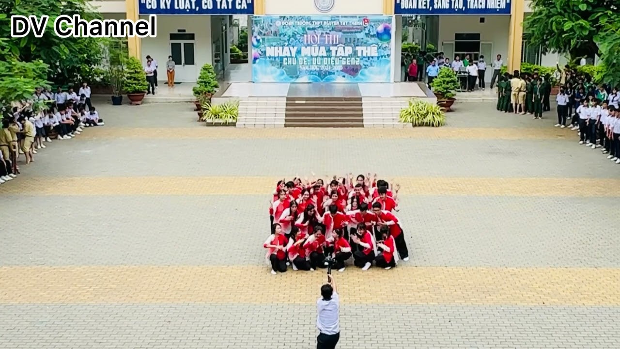 11A10 || Flashmob 2024-2025 || THPT NTT