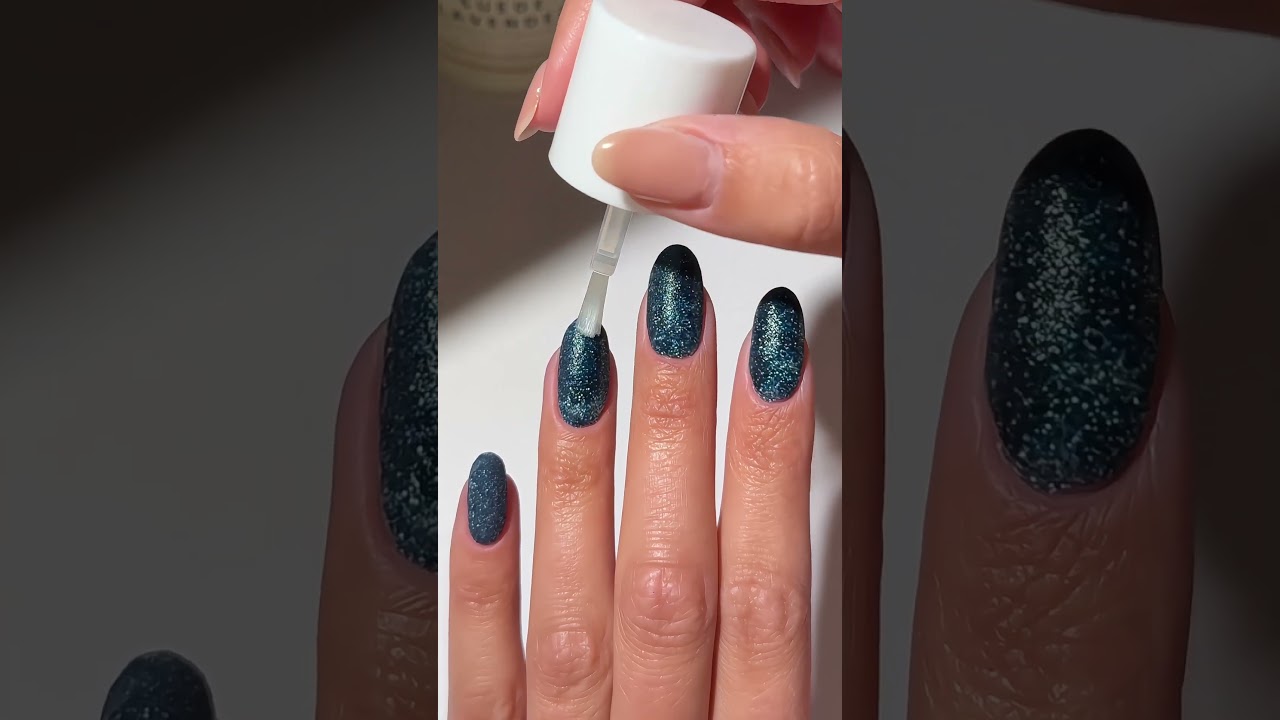 Head over heels 💙Deep blue with sparkling silver glitter 