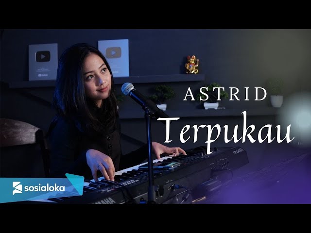 TERPUKAU - ASTRID | MICHELA THEA class=