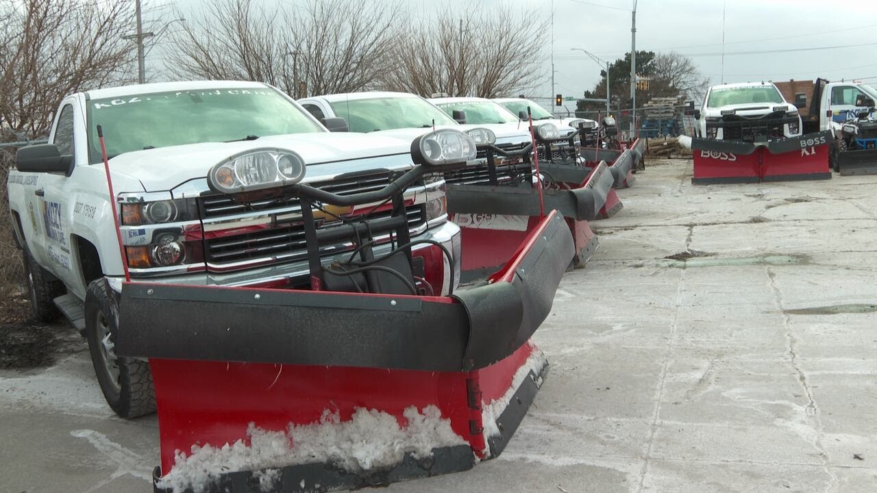 Omaha prepares for snow, extreme cold this week - YouTube