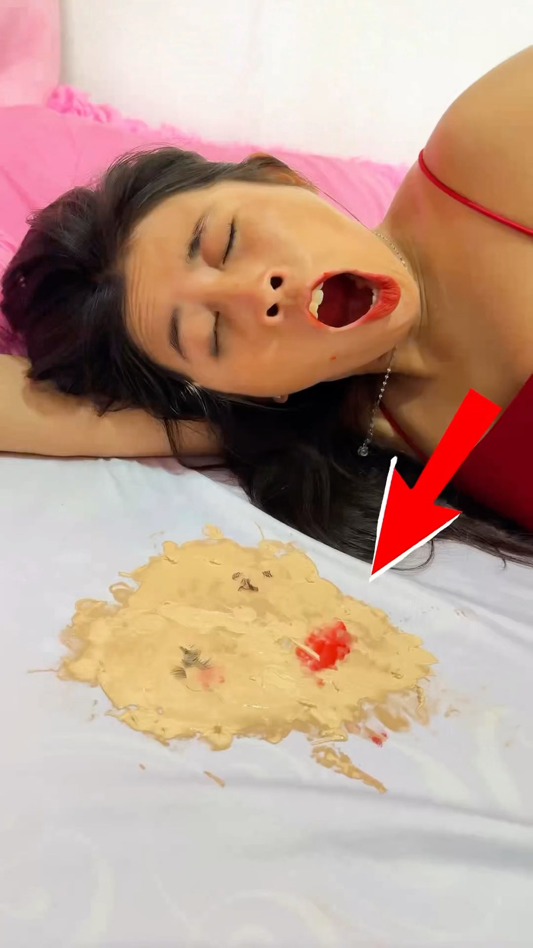 ToRung comedy: thick makeup?