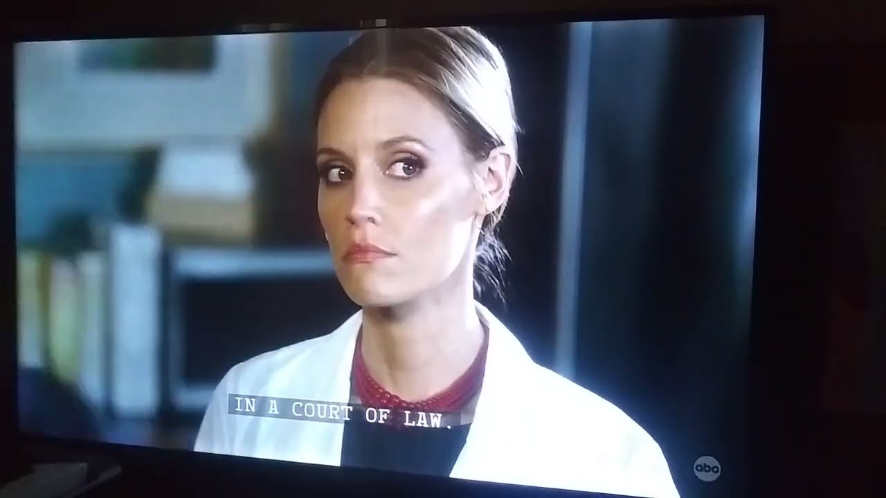 Private Practice 5x21-Charlotte finds out that Pete unplugged Troy!