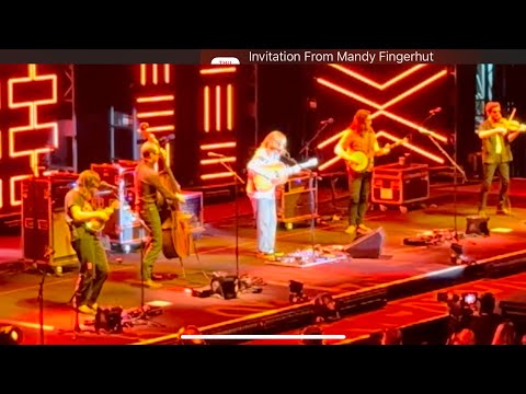 Billy Strings “Red Daisy” live State Farm Arena, Atlanta, GA 3.10.23