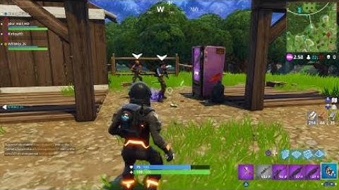 Fortnite Vending Machine Trolling (Don‘t give me boogie bombs!)