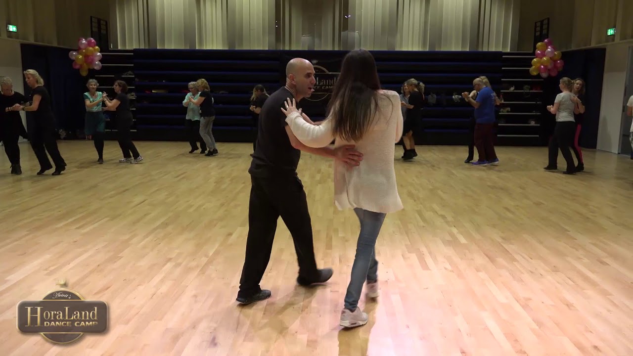 Chatzayim by Rafi Ziv - חצאים